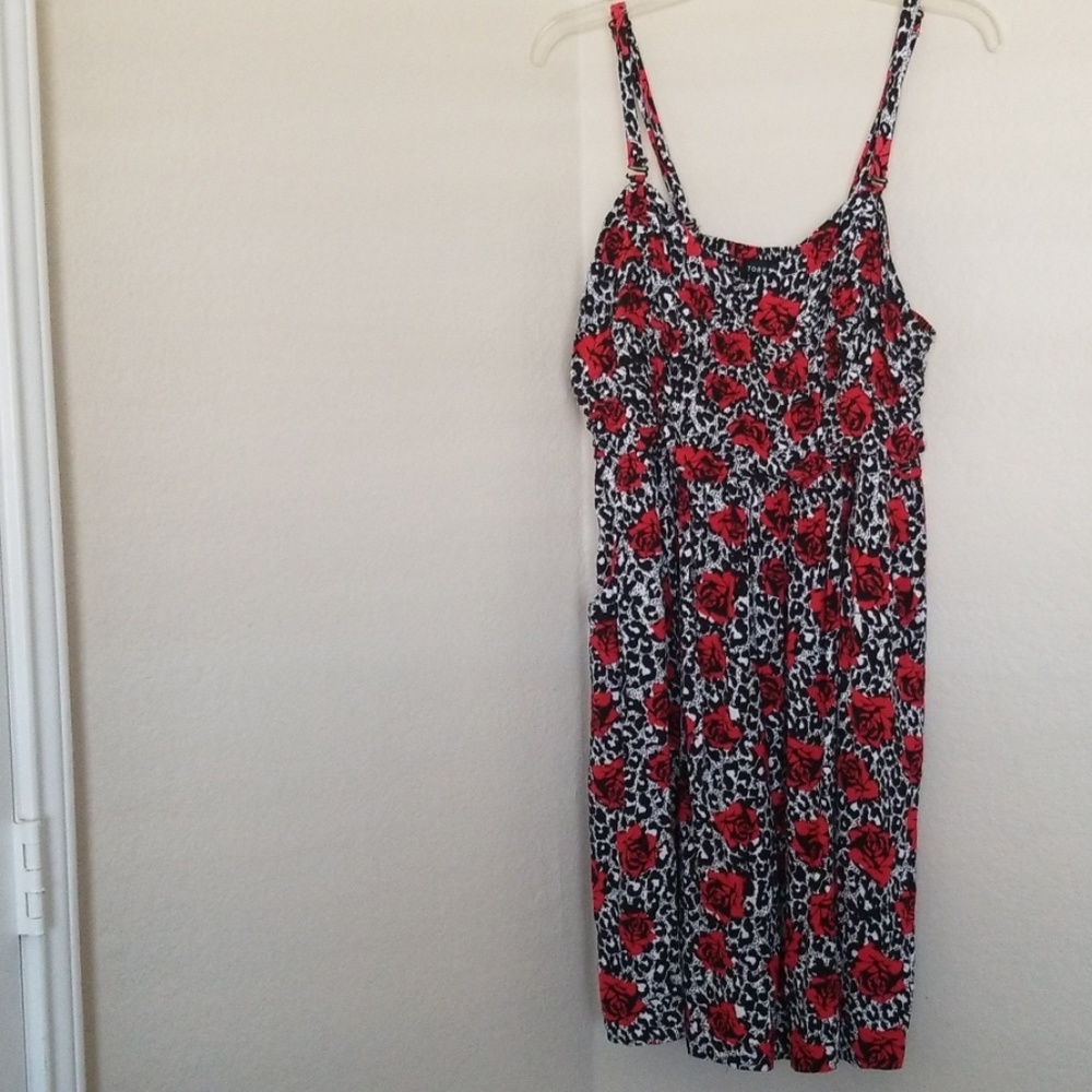 Torrid Dress Size 3 Red Flowers Black Print